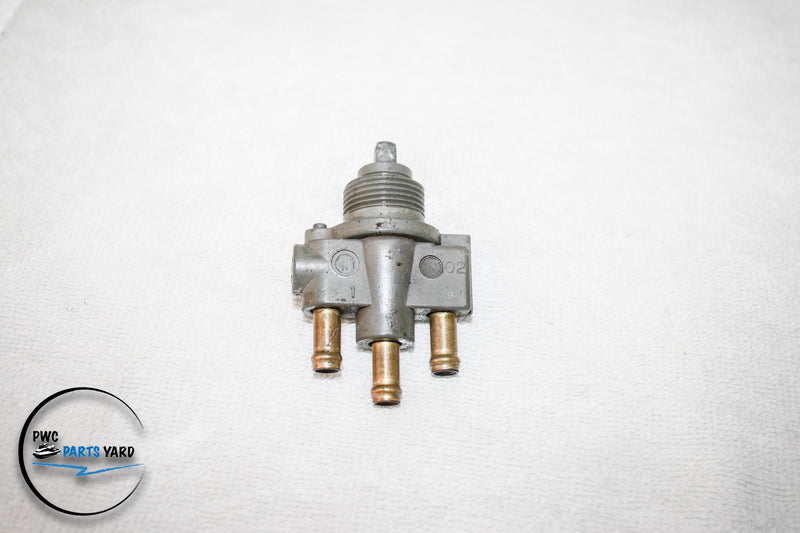 2001 YAMAHA WAVERUNNER SUV1200 XL12 XLT1200 FUEL GAS PETCOCK ON/OFF SWITCH