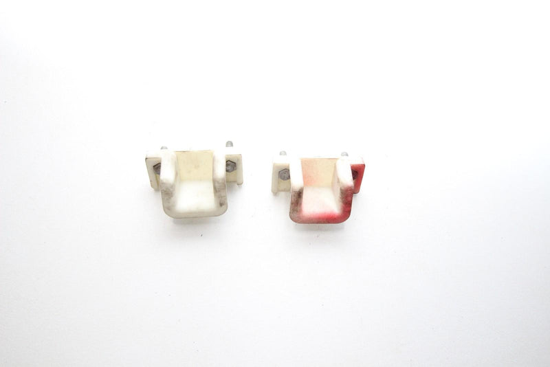 04 YAMAHA XLT 800 SEAT STAY BRACKET CLIP F0V-U378C-00-00