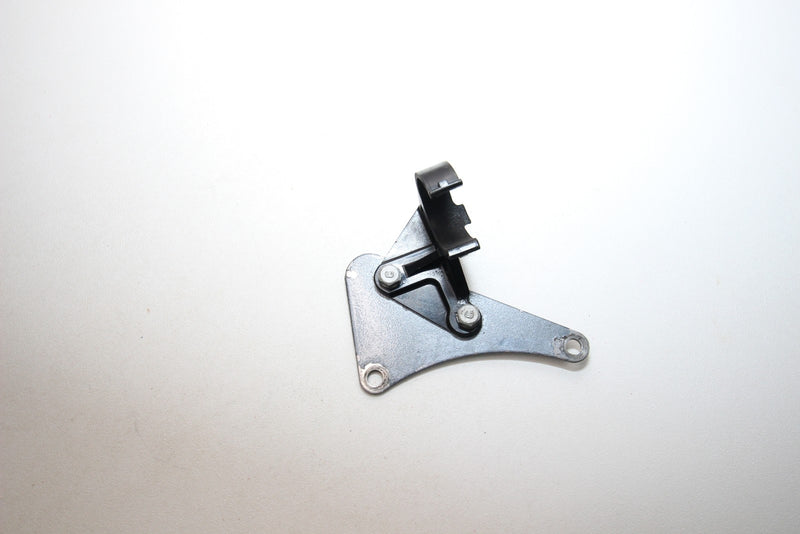 Yamaha VXR Pro 700 Hose bracket 6m6-14527