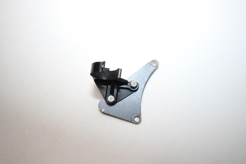 Yamaha VXR Pro 700 Hose bracket 6m6-14527