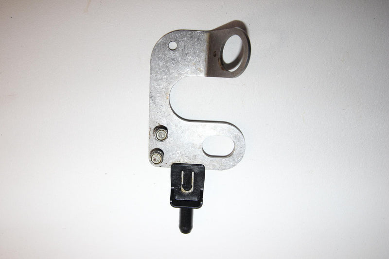 Yamaha TR1 Oil Plug Bracket 6EY-13455-00-00 Hanger 6EY-1111E-00-00